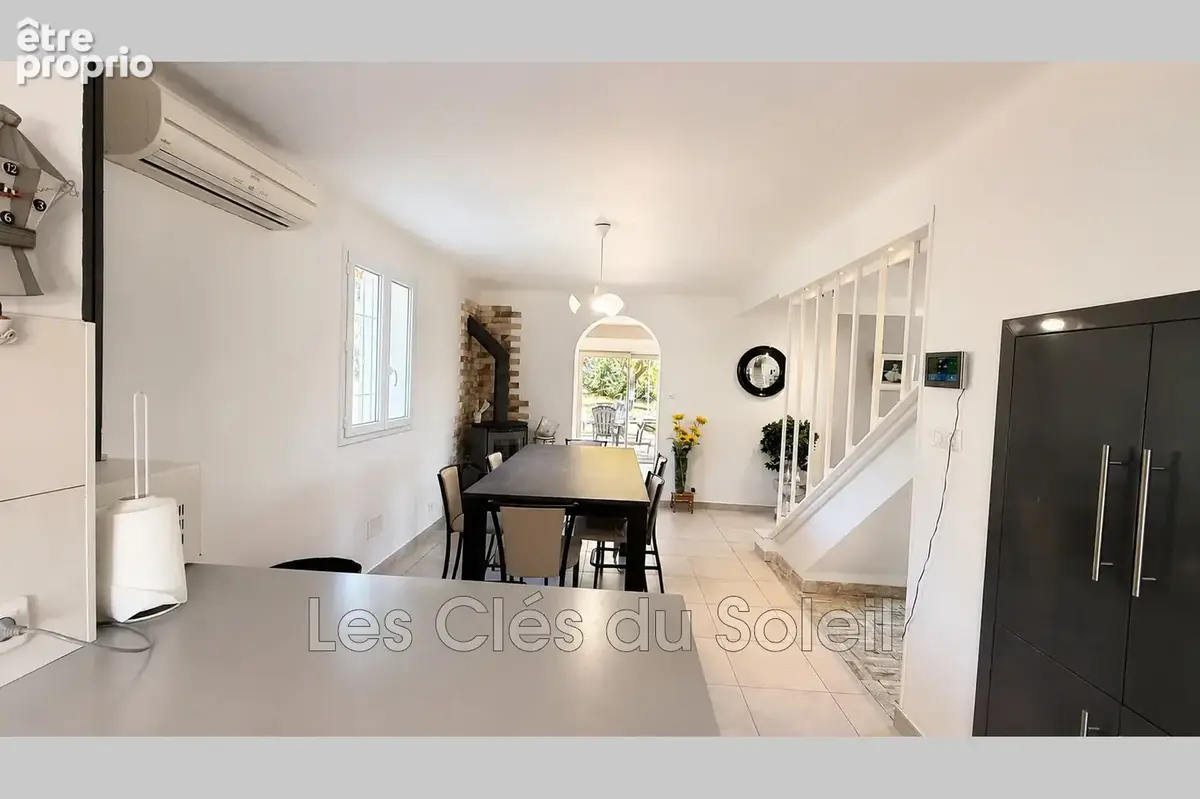 Maison 147 m² à Camps-La-Source  - photo 3