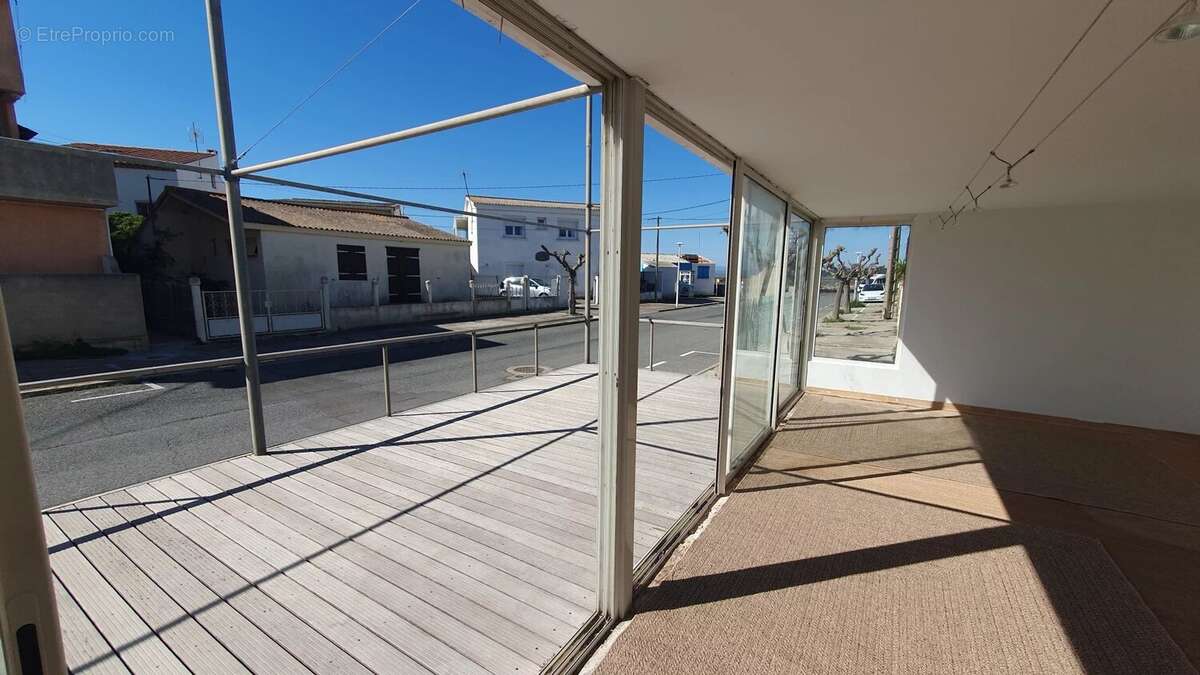 Commerce à GRUISSAN