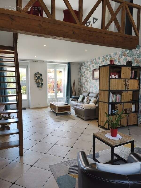  RARE À LA VENTE – Propriété d’exception avec piscine et fort potentiel  - photo 6