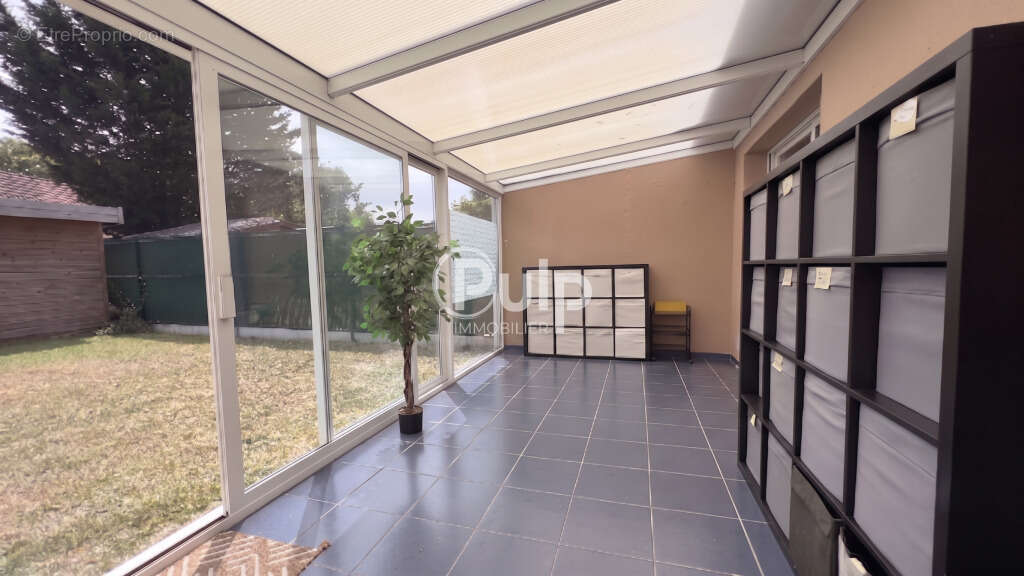 Maison à NEUVILLE-EN-FERRAIN