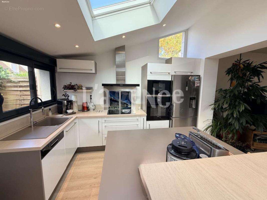 Maison à CLAYE-SOUILLY