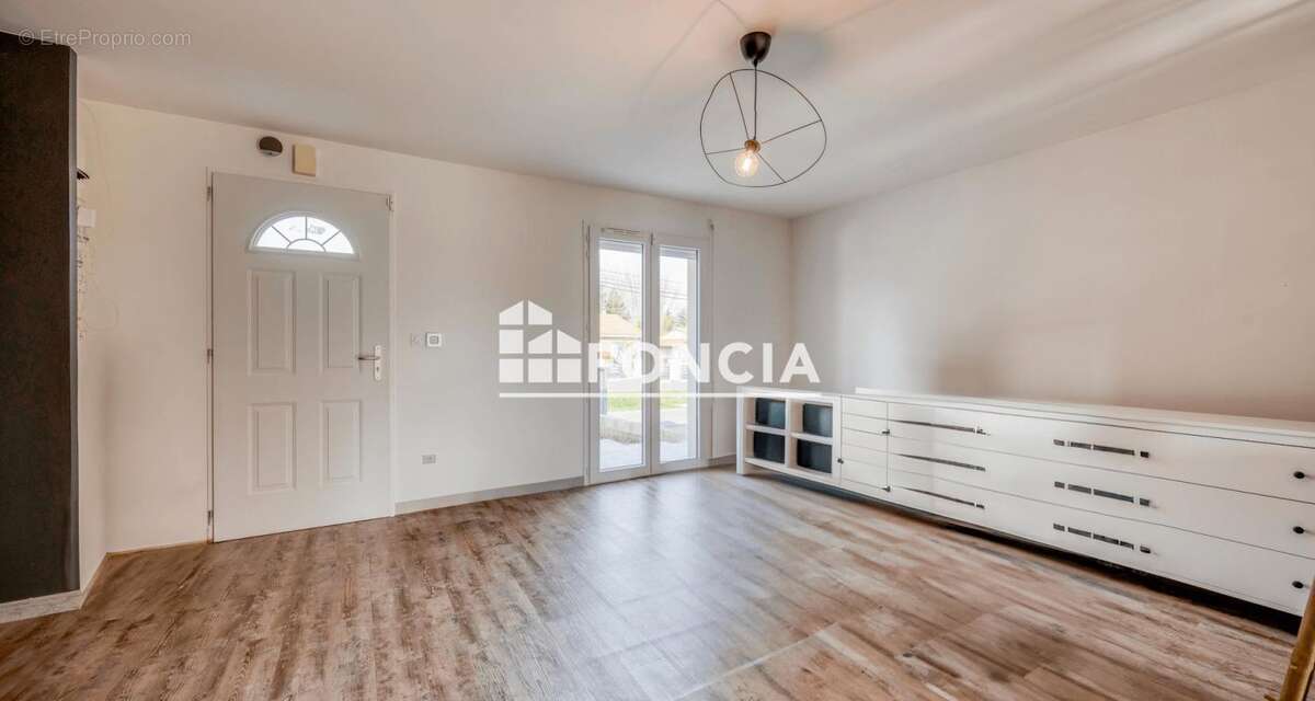 Maison à LUGON-ET-L&#039;ILE-DU-CARNAY