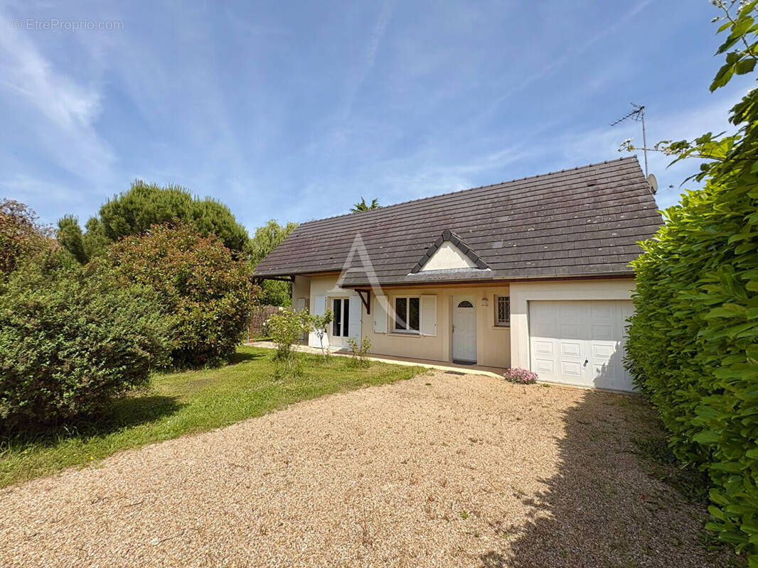 Maison à DONNERY