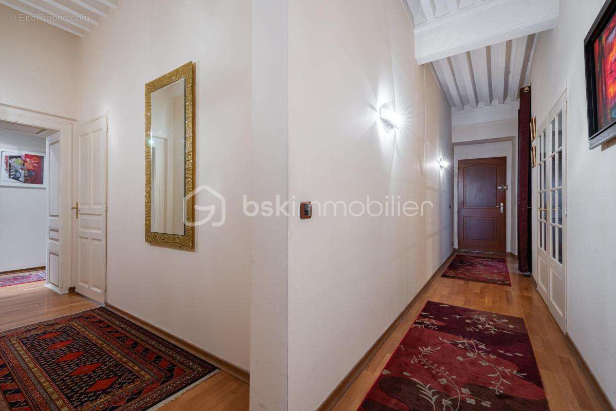 ANNECY – Appartement 211m² Adresse Signature  Rue du Pâquier - photo 5