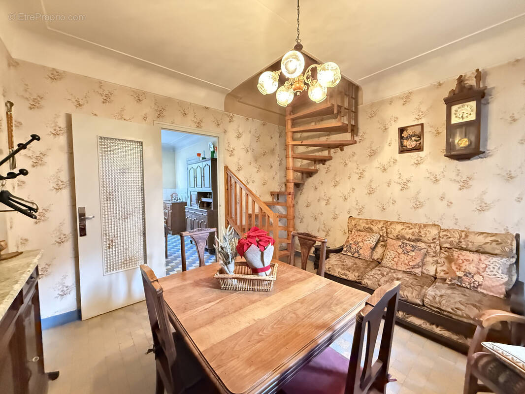 Appartement à FONTAINE