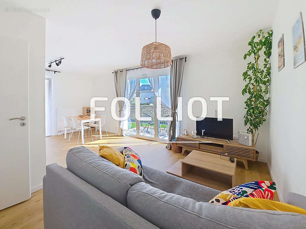 Appartement à DONVILLE-LES-BAINS