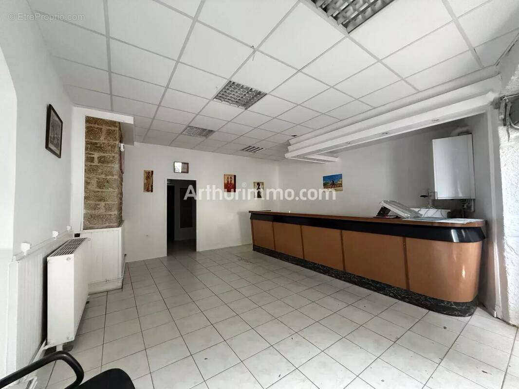 Commerce à LONS-LE-SAUNIER