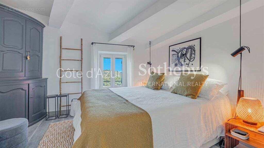 Exclusivité : Maison de village rénovée avec terrasse et vue mer à Ramatuelle - photo 9