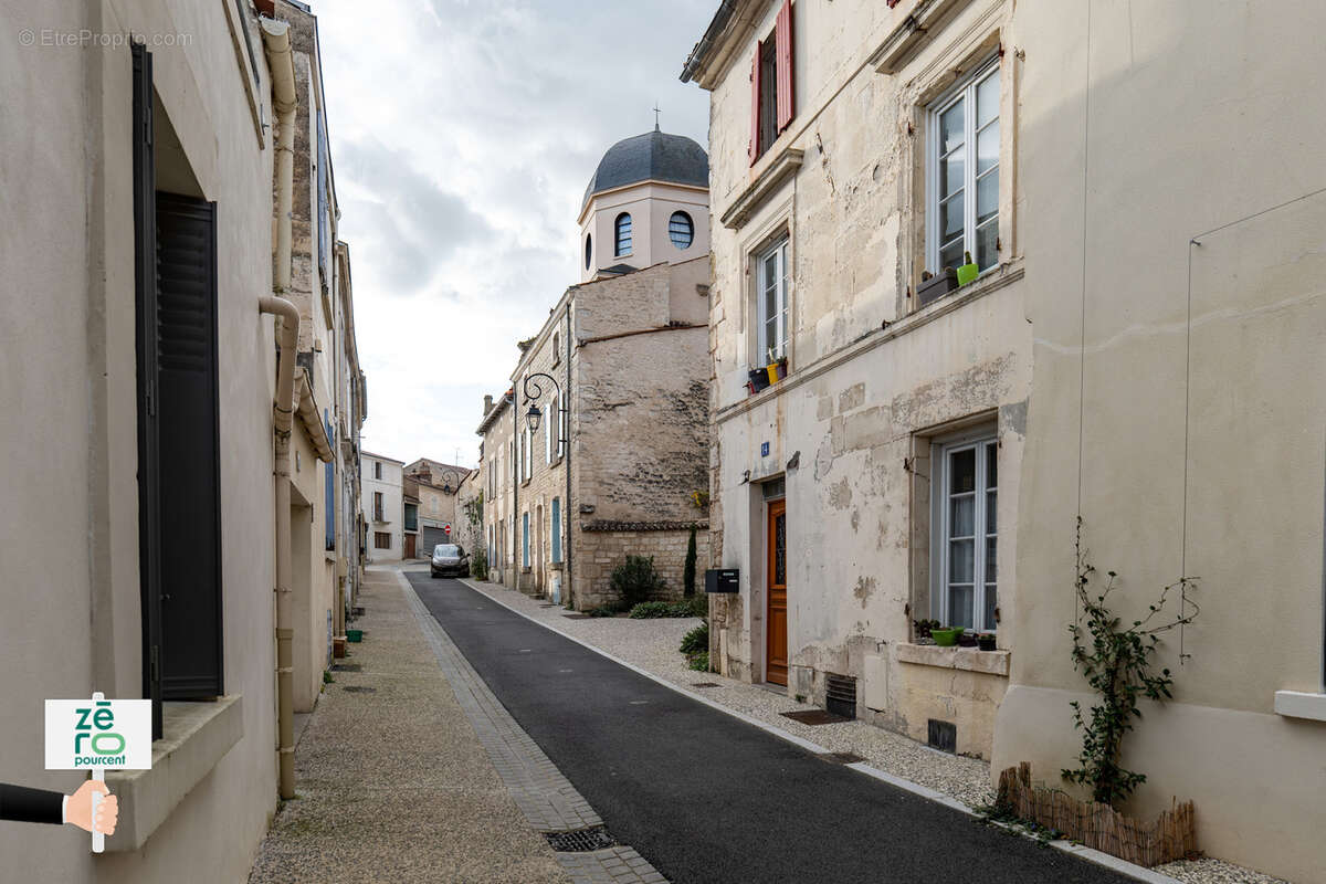 Maison à FONTENAY-LE-COMTE