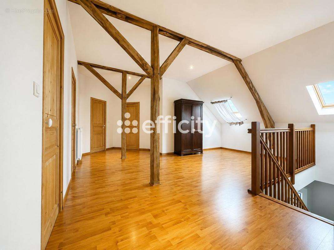 Maison 225 m² à Marcille-Robert  - photo 9