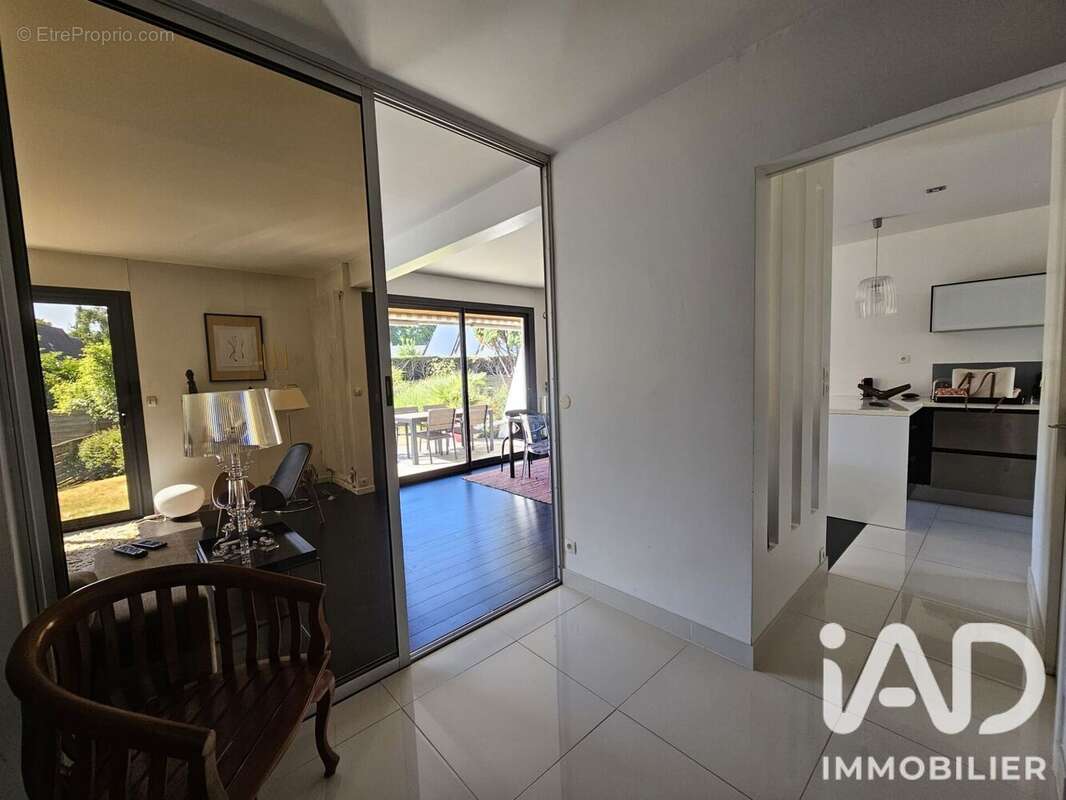 Maison 92 m² à Montsoult  - photo 3