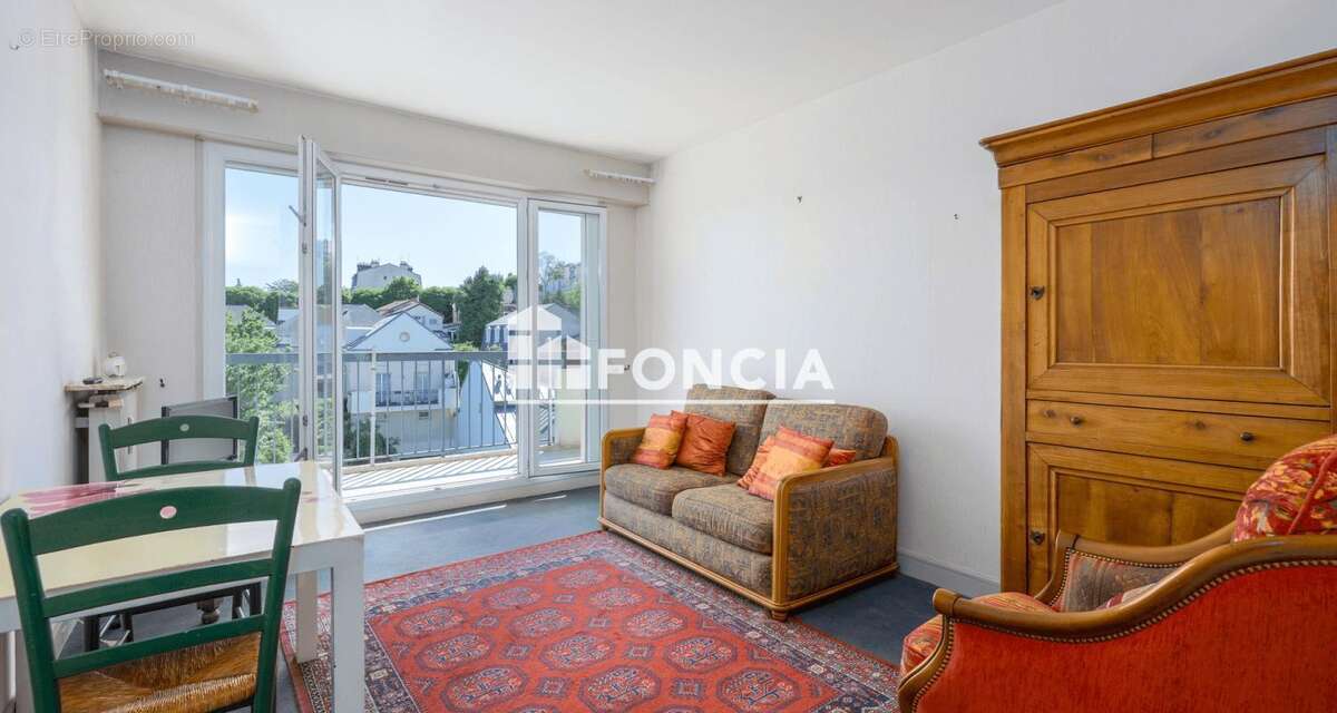 Appartement à LE PLESSIS-ROBINSON