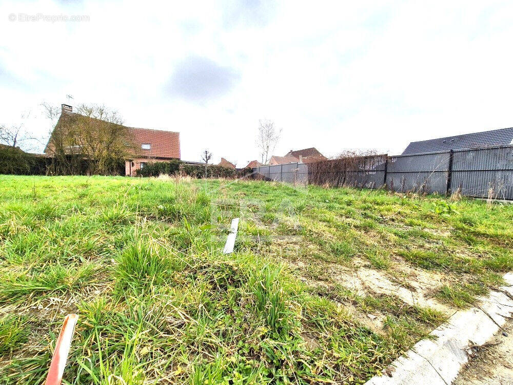 Terrain à MONS-EN-PEVELE