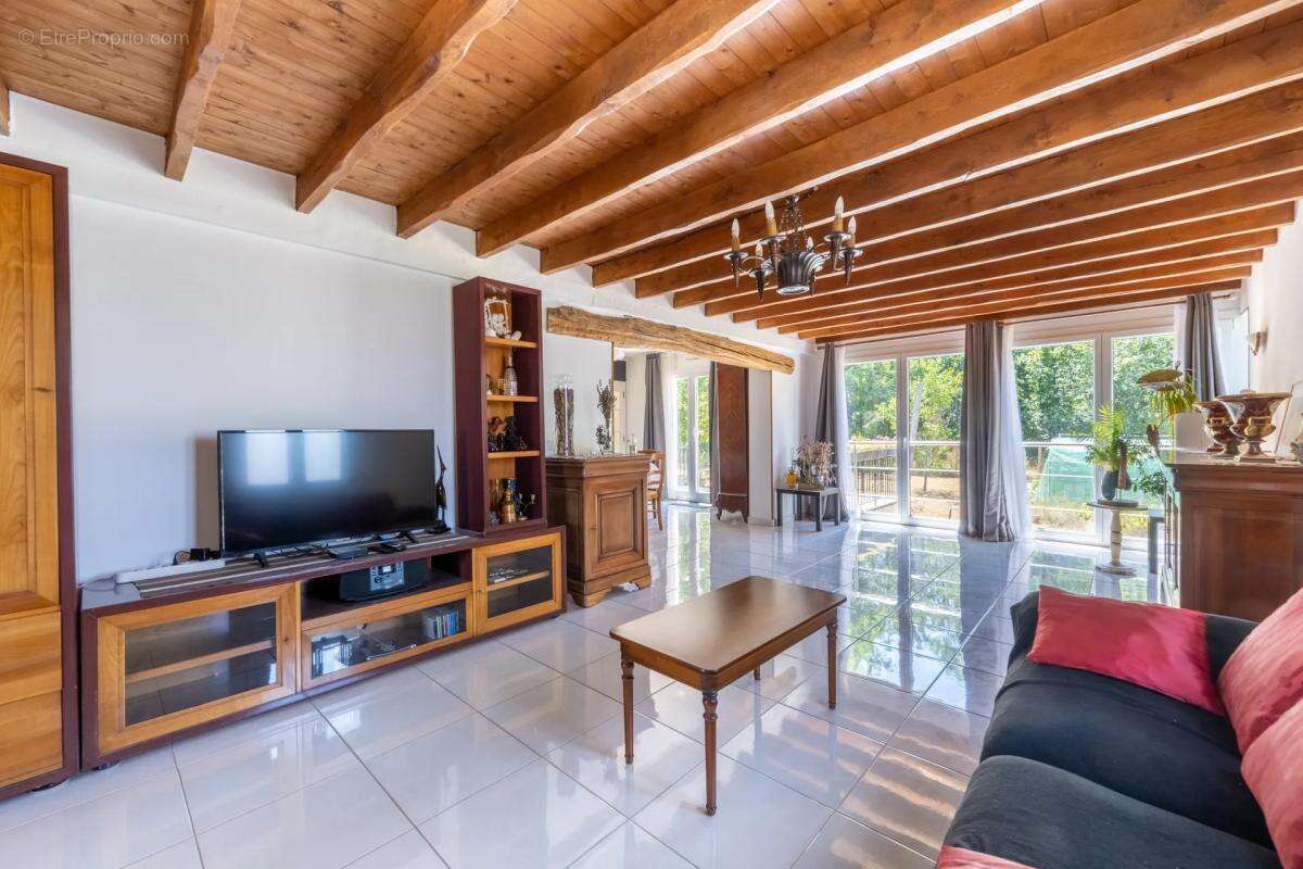 Maison de 131m2 habitables avec 4 chambres, sous-sol, sur 1000m2 - photo 6