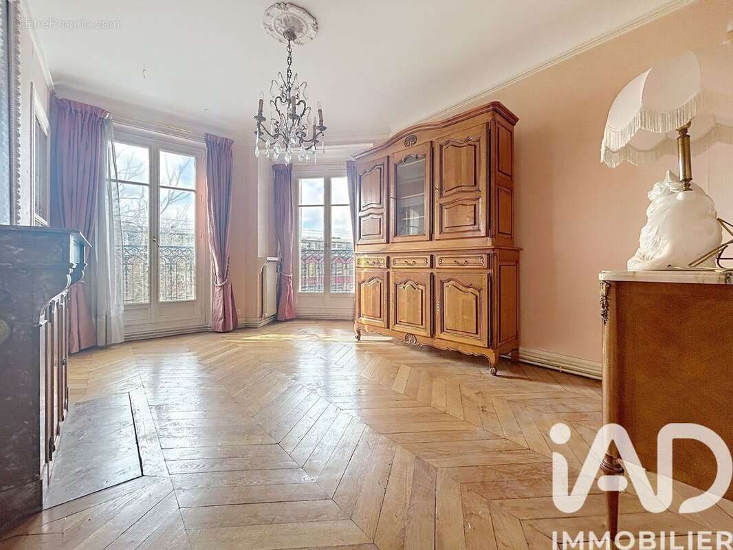 Photo 2 - Appartement à PARIS-10E
