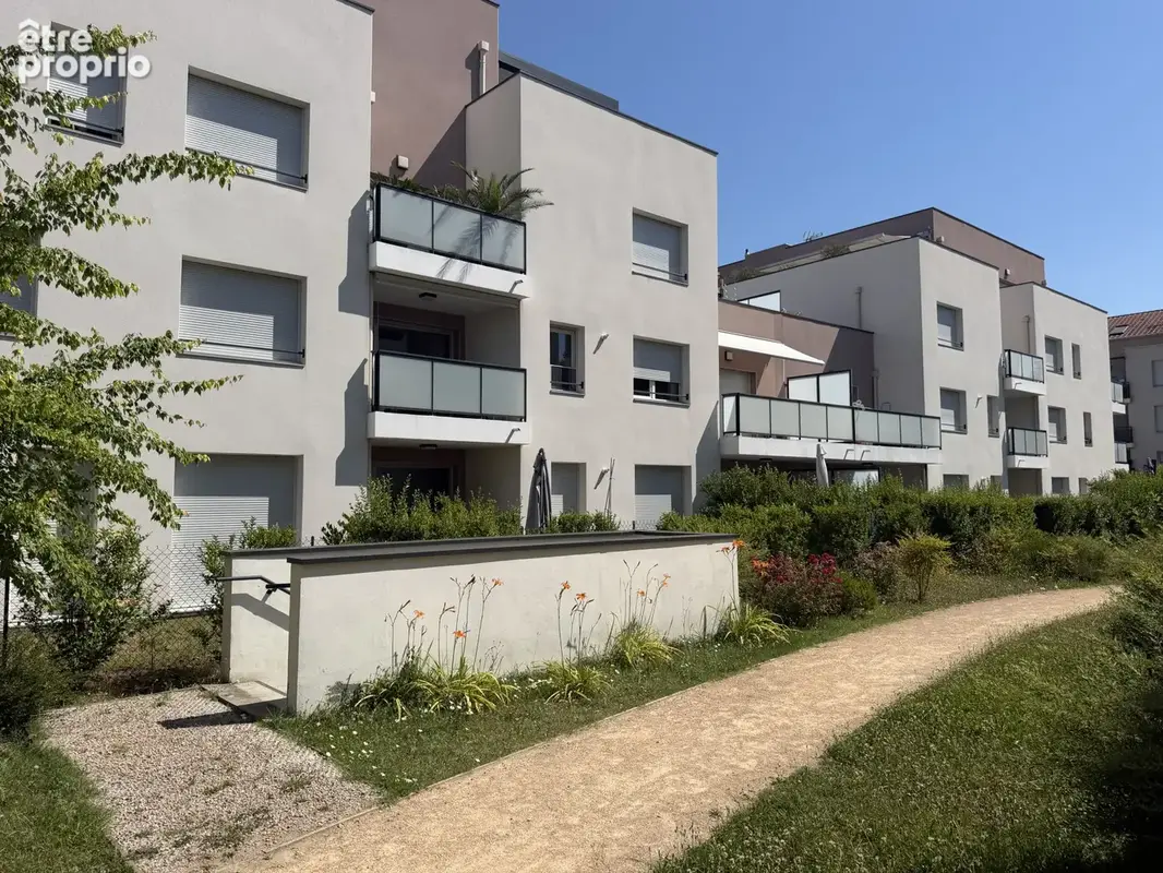 Beau T2 de 47 m2 à proximité du centre et au calme avec possibilité garage - photo 10