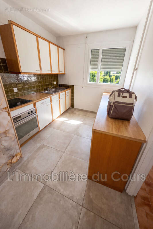Appartement 97 m² à Martigues  - photo 2
