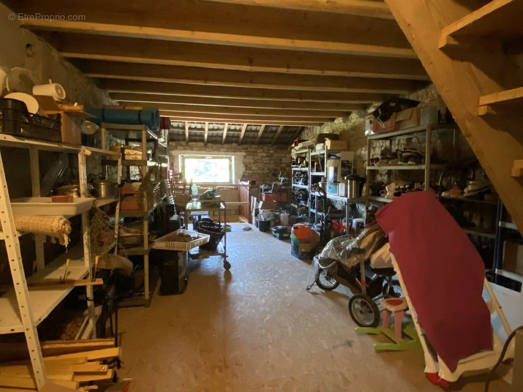 Maison à VERNOIS-SUR-MANCE