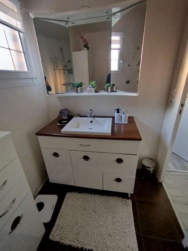 Maison à LA HAYE-MALHERBE