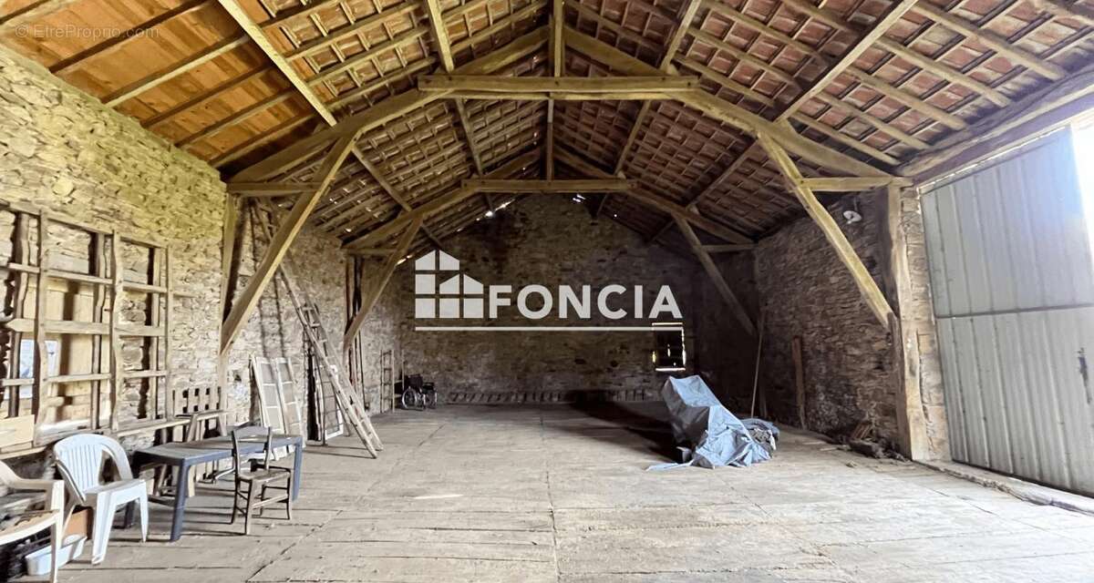 Maison à LAPARROUQUIAL