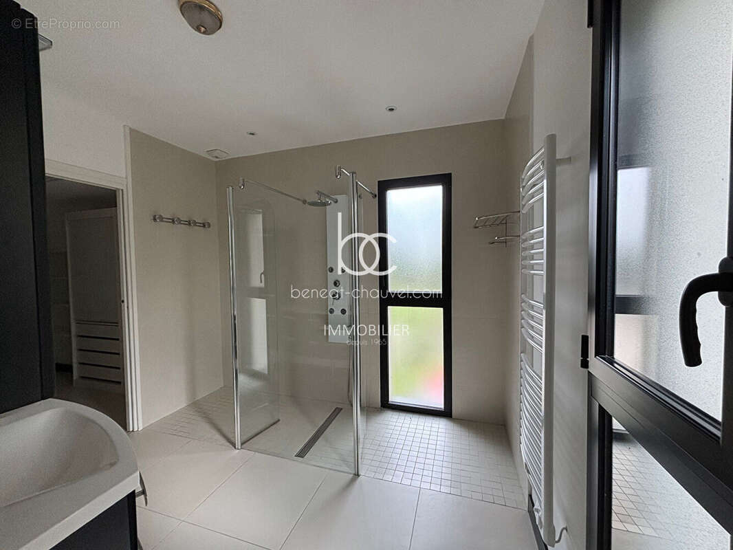 Maison Saint Ave 285.18 m2 - photo 7