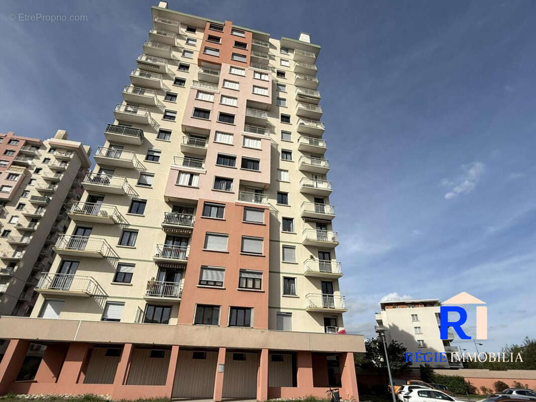 Plein Soleil C - Frange Verte - Appartement à ECHIROLLES