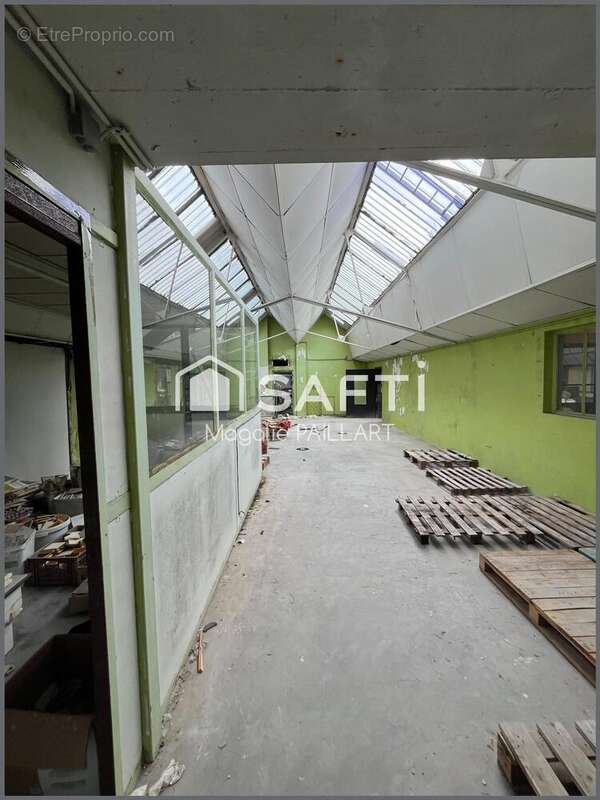 Photo 3 - Commerce à DESVRES