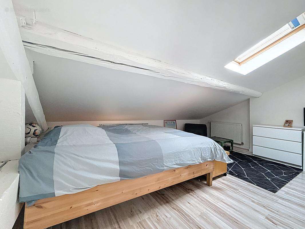 Appartement - Duplex - 3 Chambres - Garage - Place de parking - Proche commodités - photo 16