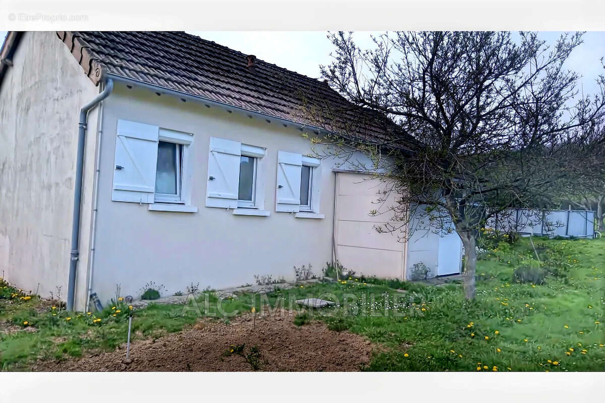 Maison à AVERTON