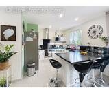 Maison à SAINTE-GENEVIEVE-DES-BOIS