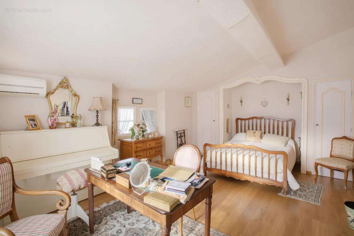 Maison de 5 pièces de 134 m² à Pézenas - photo 17