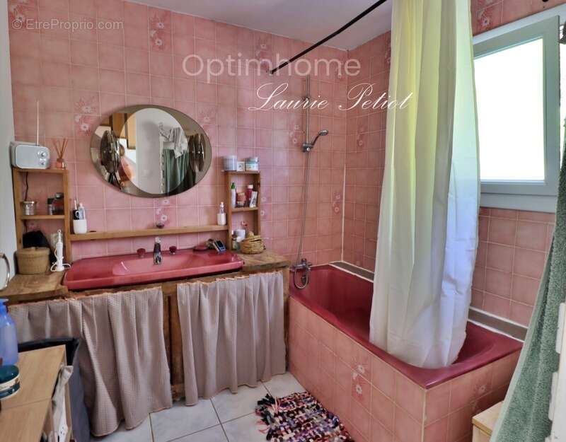 Maison à SAINT-THOMAS-DE-CONAC