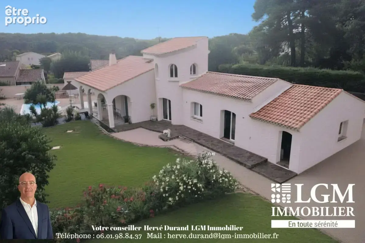 Villa d'exception sans vis-à-vis sur 1800 m2 de terrain arboré - photo 1