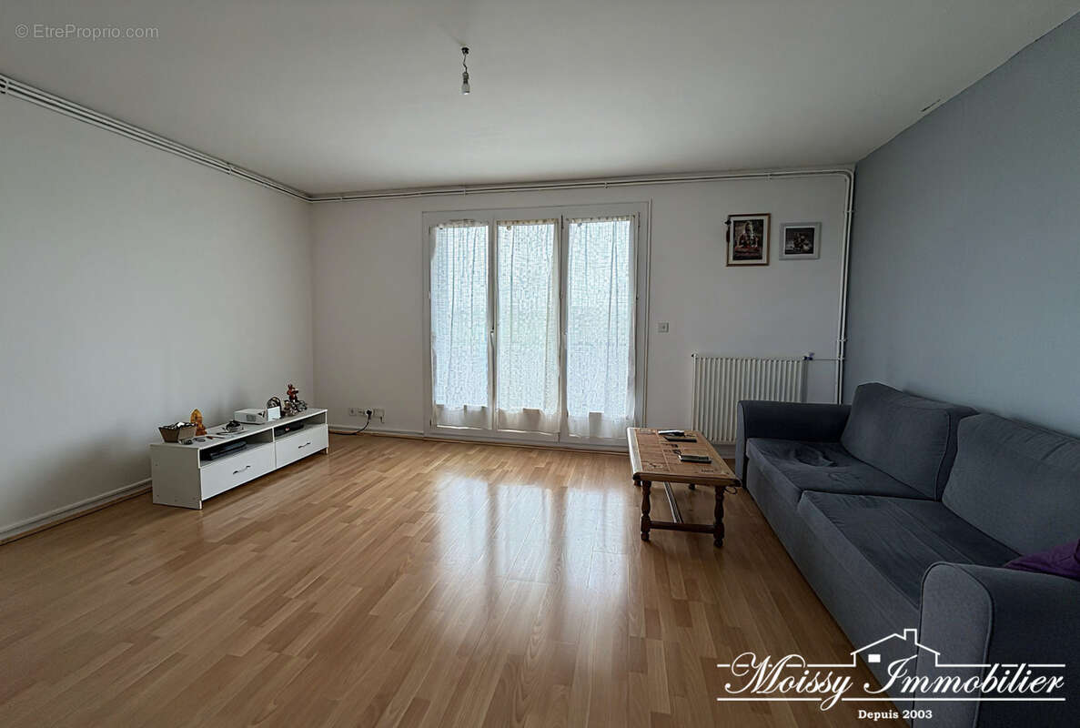Appartement à MOISSY-CRAMAYEL