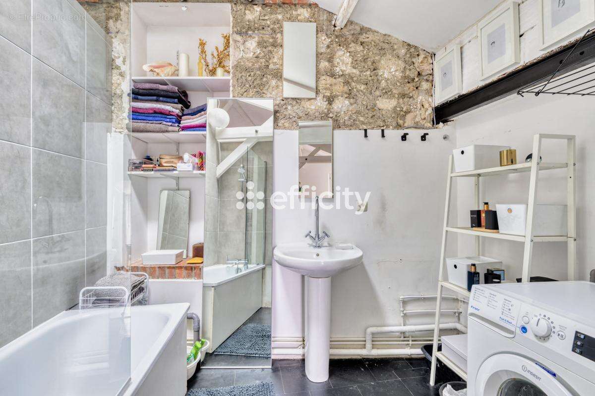 Appartement à COMBS-LA-VILLE