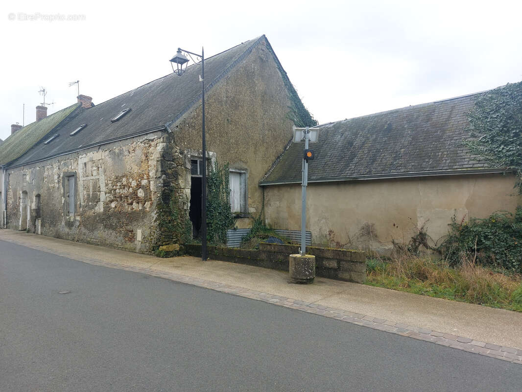 Maison à LUCHE-PRINGE