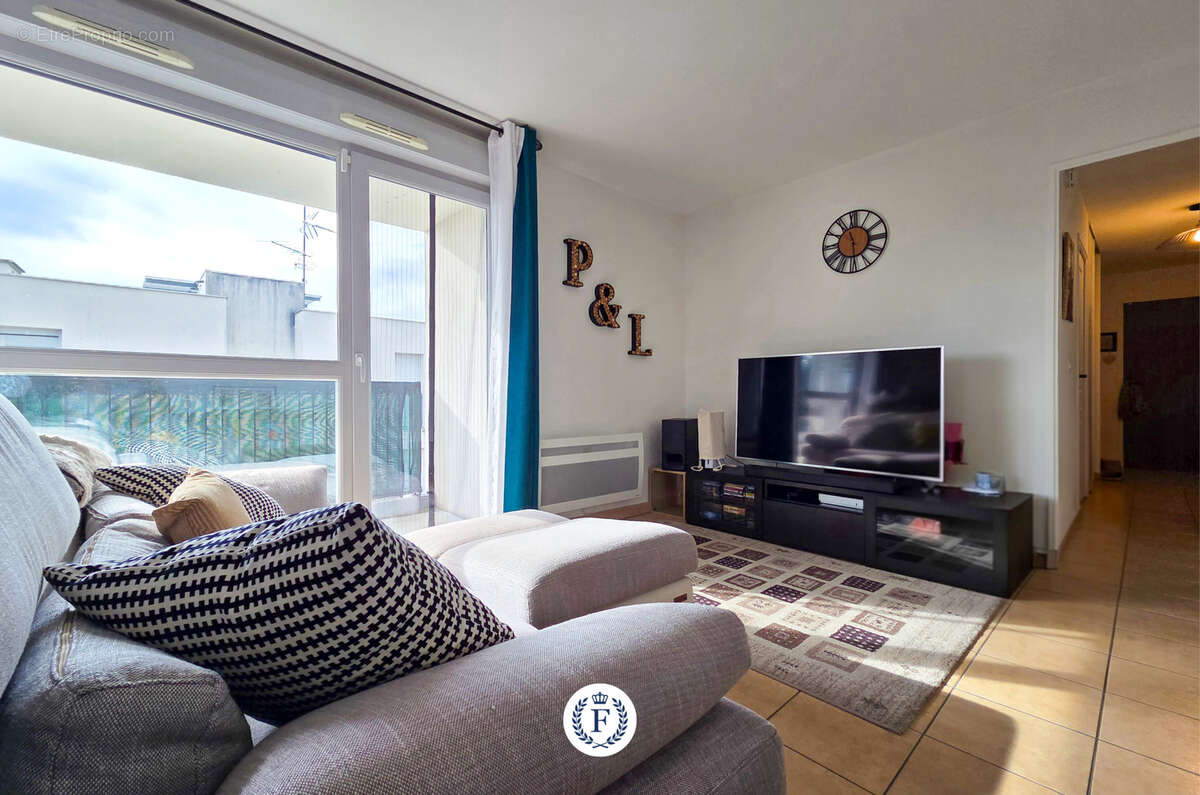 Appartement à MEYZIEU