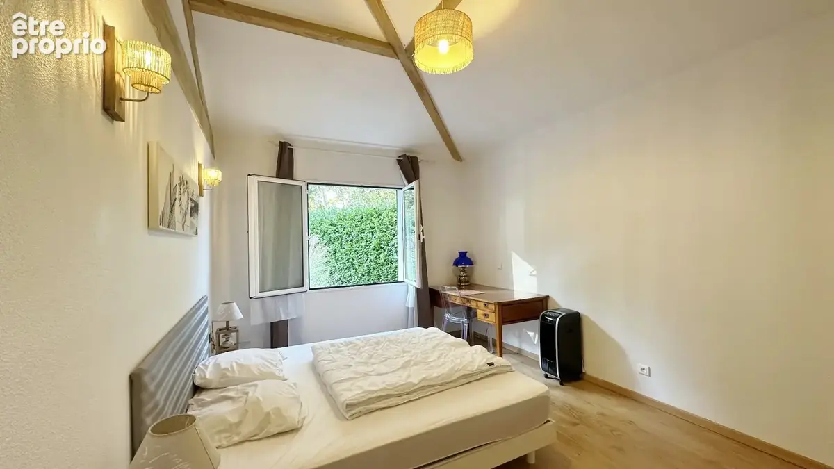 Entre Forêt Landaise et Art de Vivre  Ensemble de deux maisons sur 1638 m² de terrain boisé. - photo 12