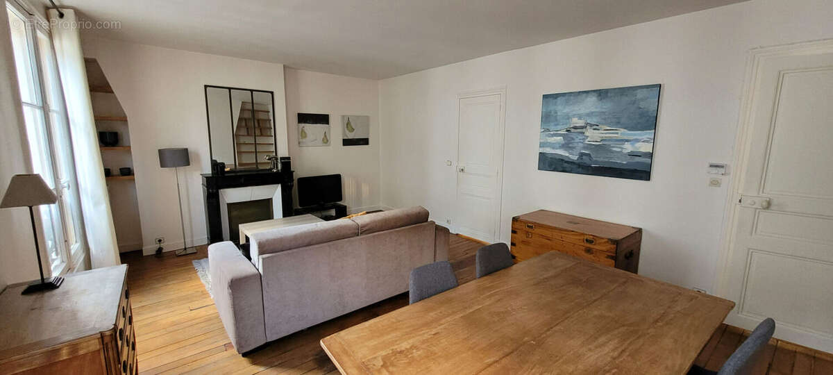 Appartement à PARIS-2E