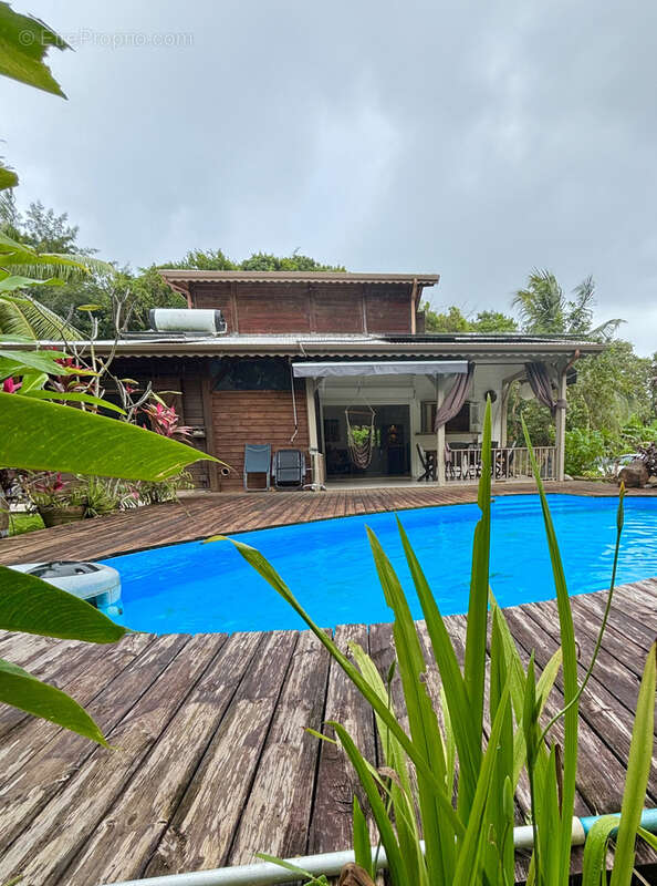 Maison à SAINTE-ROSE