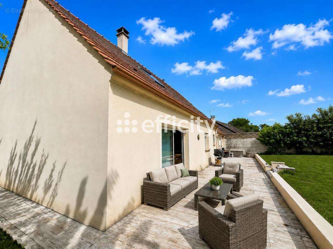 Maison à COULOMMES