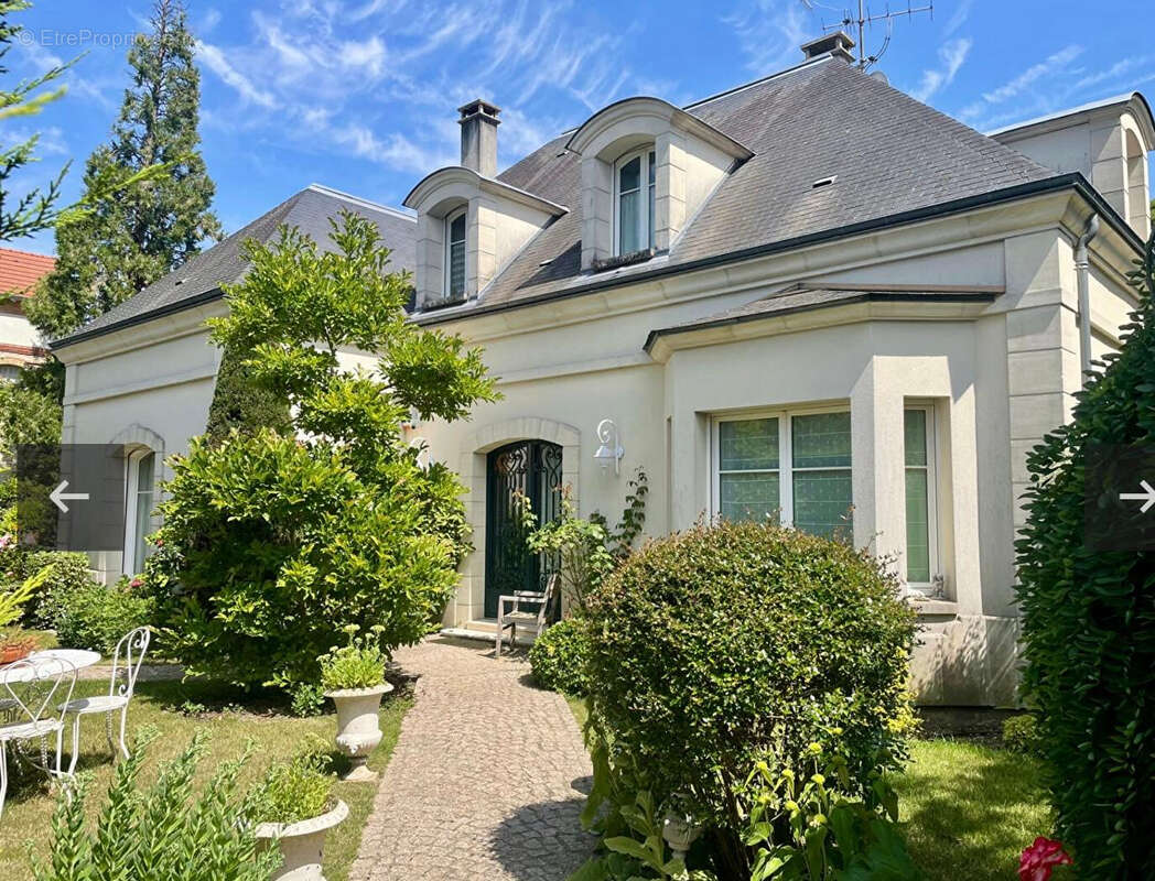 Maison à MONTMORENCY