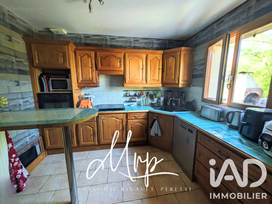 Maison 122 m² à Courtonne-Les-Deux-Eglises  - photo 4