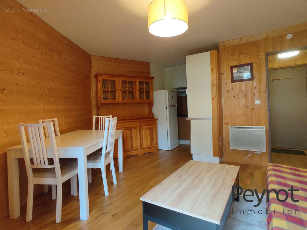 Appartement 33 m² à Les Angles  - photo 2