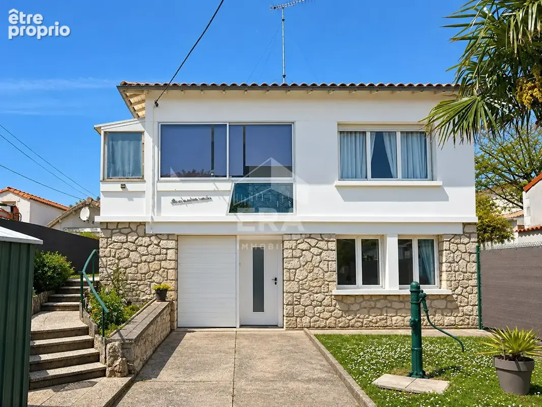 Photo Maison à Saint-Georges-De-Didonne au prix de 398 500€