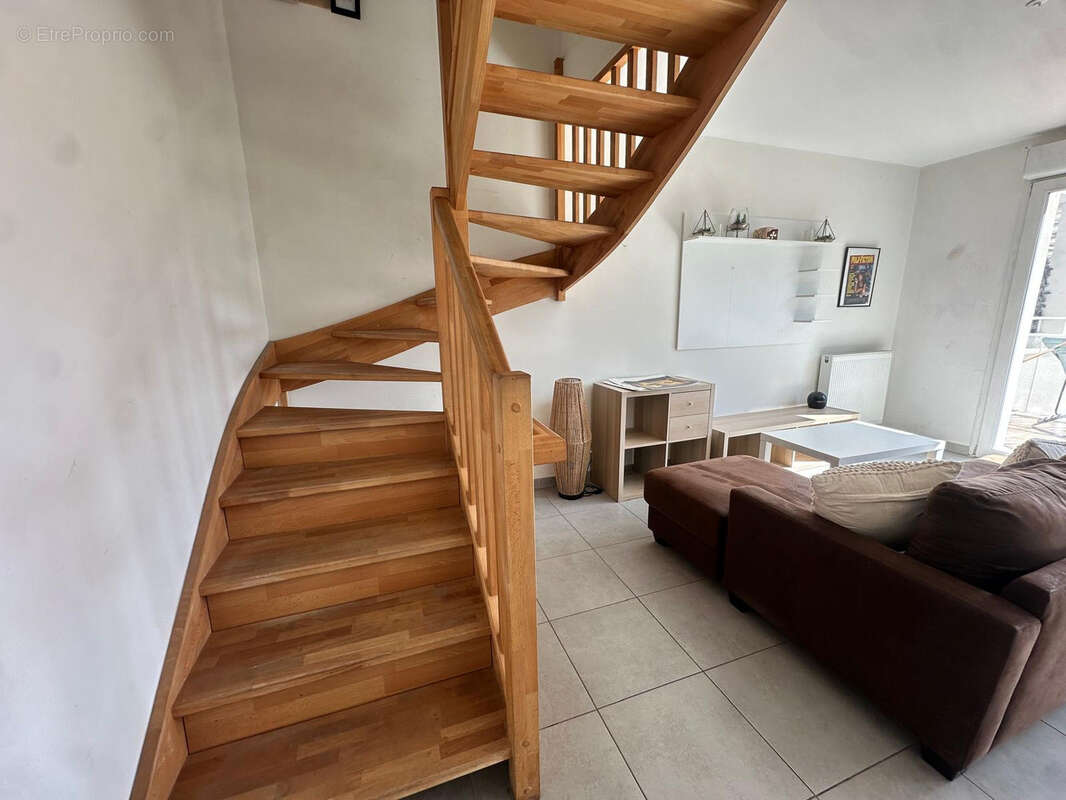 Appartement à MARSEILLE-3E