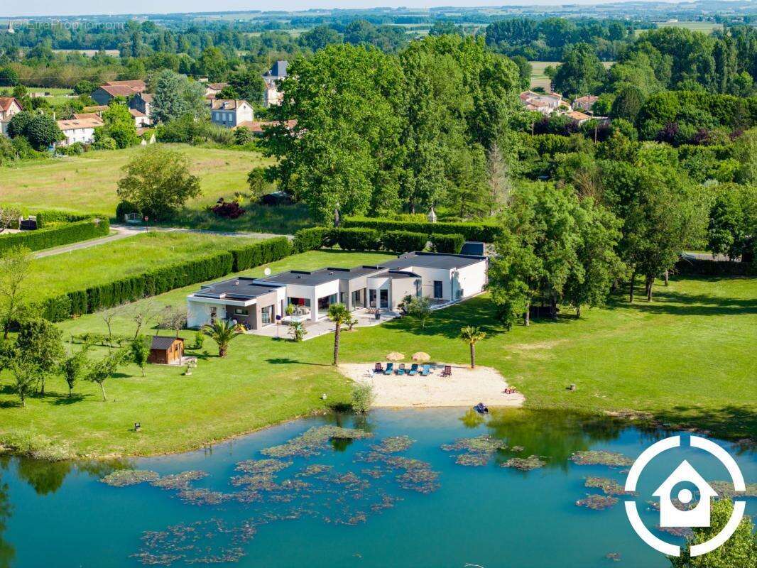 Votre propre Resort Privé : Maison de Prestige avec Étang, Pla - photo 27