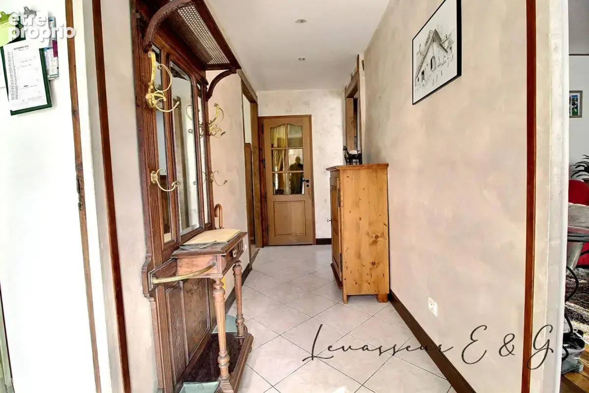 BURY 60250 - Maison bourgeoise 3 chambres, bureau et grande grange sur 429m² - photo 10