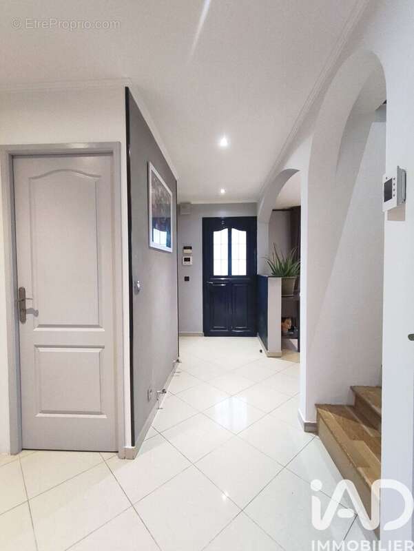 Photo 6 - Maison à CLAYE-SOUILLY