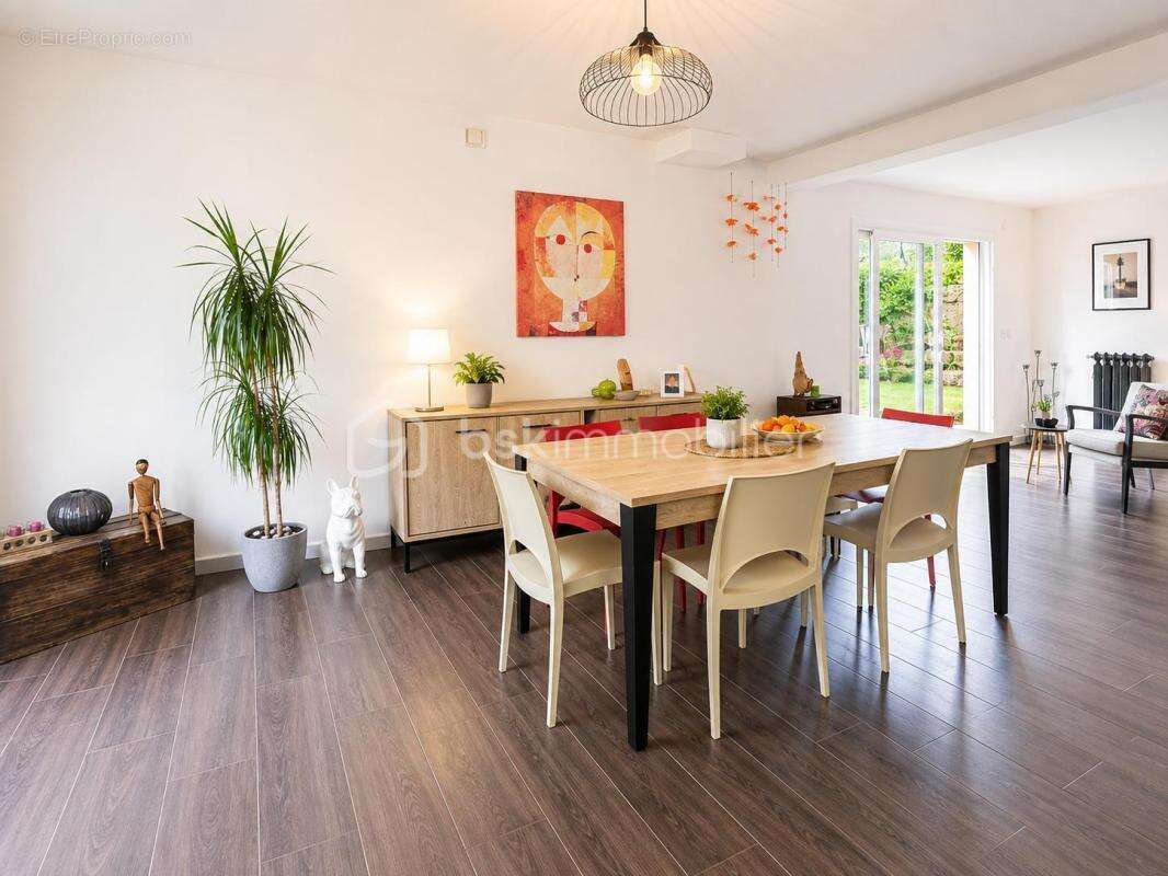 Coup de cœur ! Maison individuelle de 144 m² avec 4 chambres, sous-sol complet et terrain - photo 4